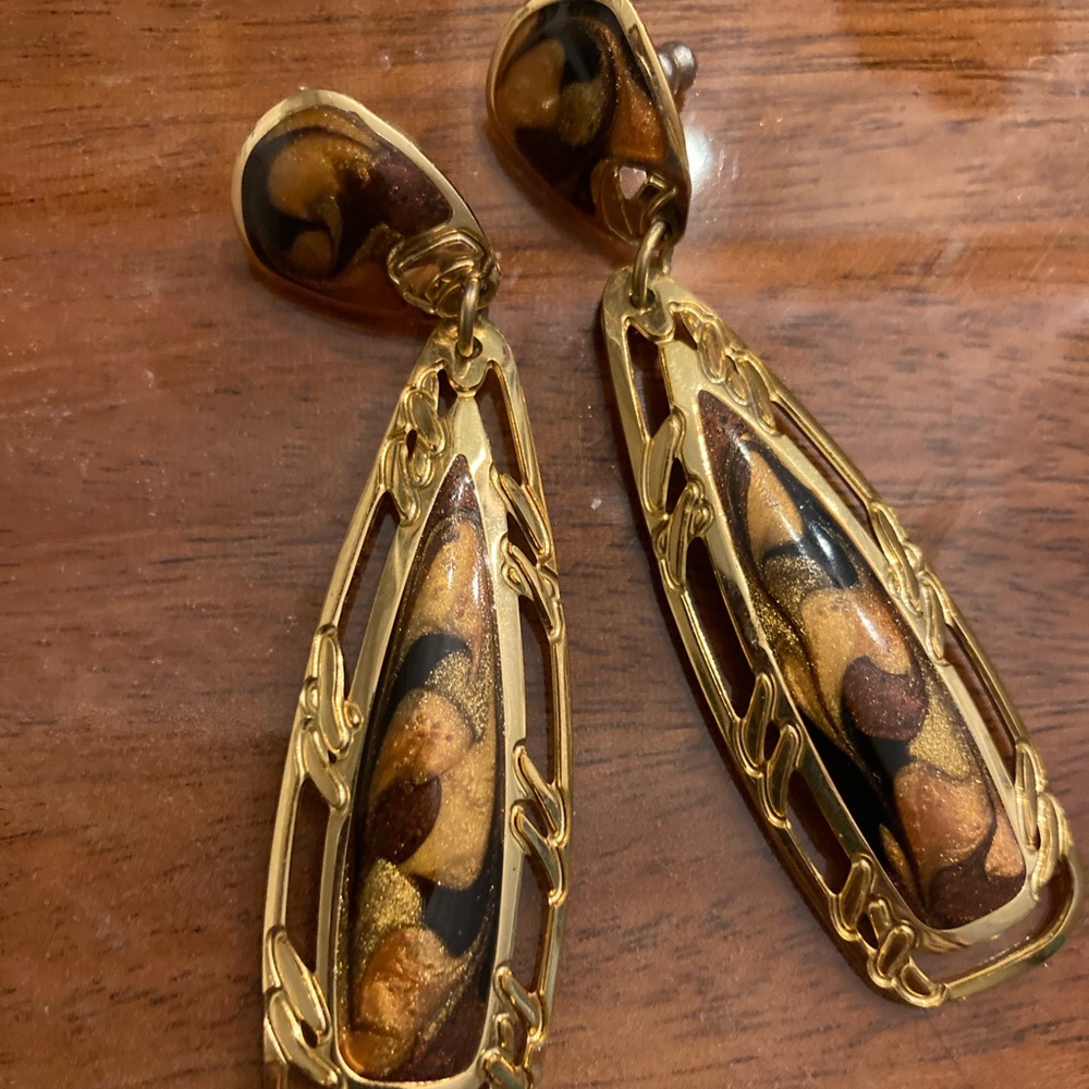 Vintage Berebi earrings with fluid art design